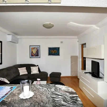 City Center Apartment